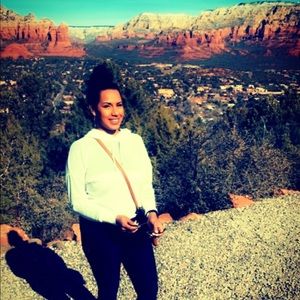 Meet your Posher, Candice